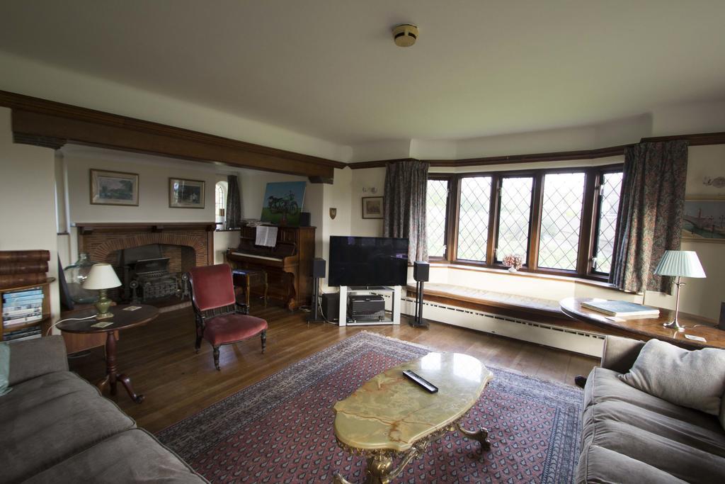 Fern Lodge Guesthouse 하이드 외부 사진