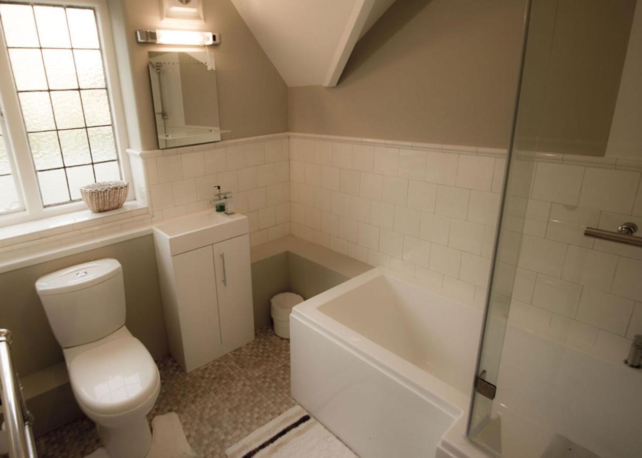 Fern Lodge Guesthouse 하이드 외부 사진