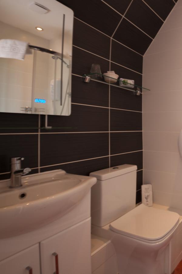 Fern Lodge Guesthouse 하이드 외부 사진