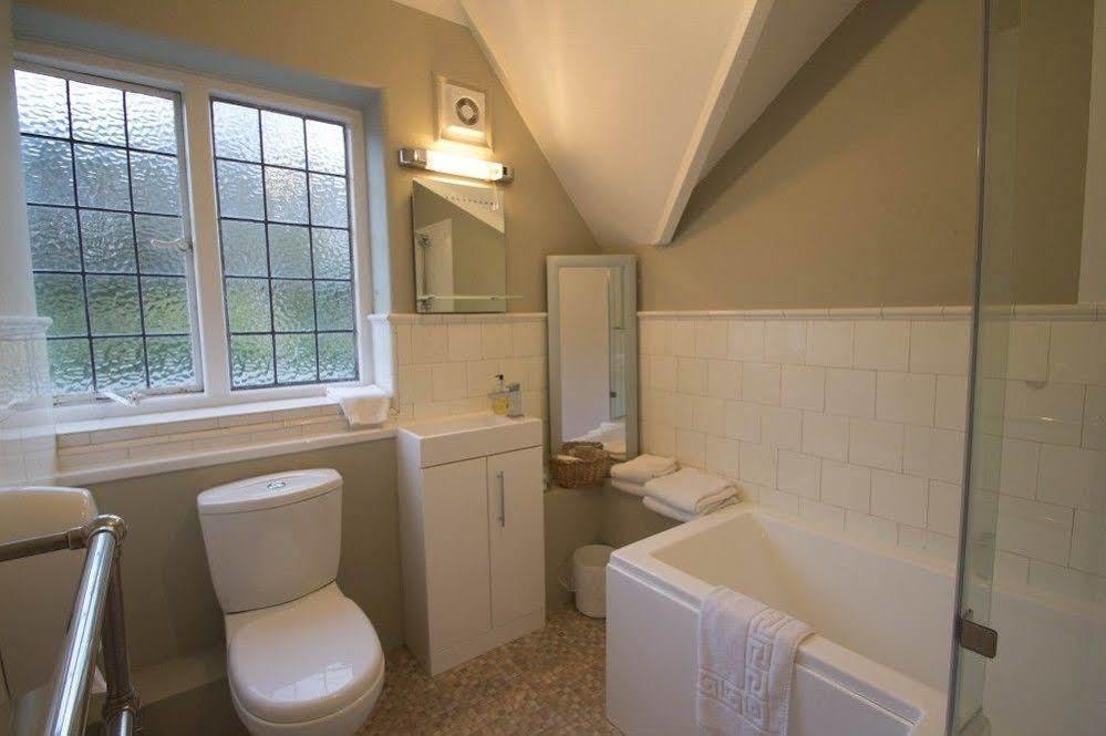 Fern Lodge Guesthouse 하이드 외부 사진