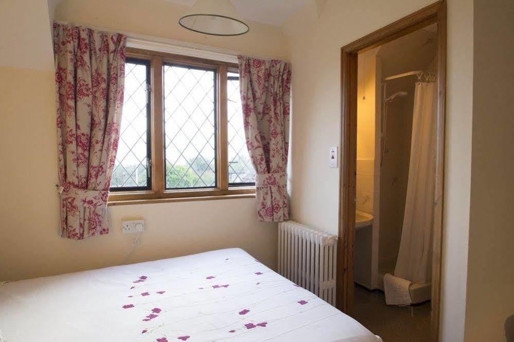 Fern Lodge Guesthouse 하이드 외부 사진